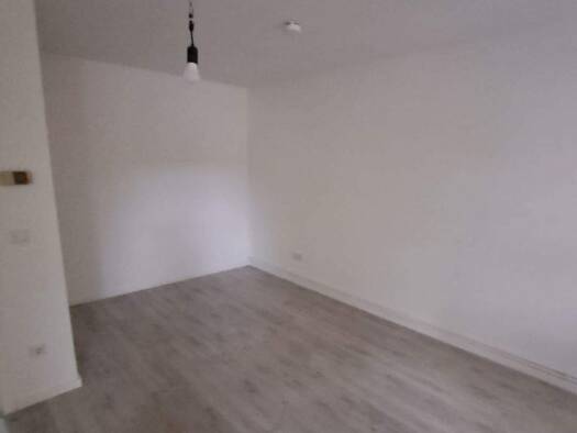 Wohnung zur Miete 320 € 1 Zimmer 43 m² 3. Geschoss frei ab sofort Friedrich-Ebert-Straße 42 Hochemmerich Duisburg 47226