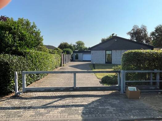 Einfamilienhaus zum Kauf 610.000 € 4 Zimmer 100 m² 997 m² Grundstück frei ab 01.01.2027 Ellerbek 25474