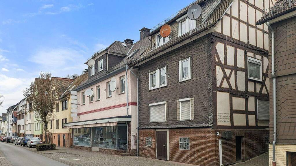 Mehrfamilienhaus zum Kauf als Kapitalanlage geeignet 149.000 € 9 Zimmer 158,8 m² 459 m² Grundstück Biedenkopf 35216