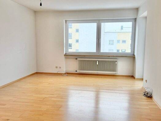 Wohnung zur Miete 760 € 2 Zimmer 67 m² 3. Geschoss frei ab sofort Lessingstrasse 10 Westenviertel Regensburg 93049