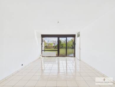 Wohnung zum Kauf 129.000 € 3 Zimmer 92,3 m² 8. Geschoss Im Altseiterstal 6 Innenstadt Neunkirchen/Saar 66538