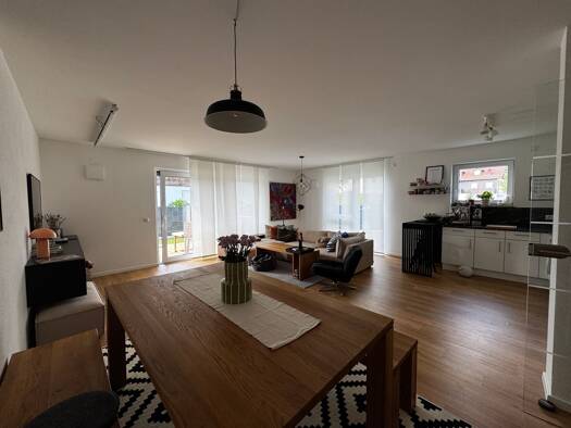 Wohnung zur Miete 1.400 € 3 Zimmer 90 m² Geschoss EG/1 frei ab 01.10.2025 Abensberg 93326