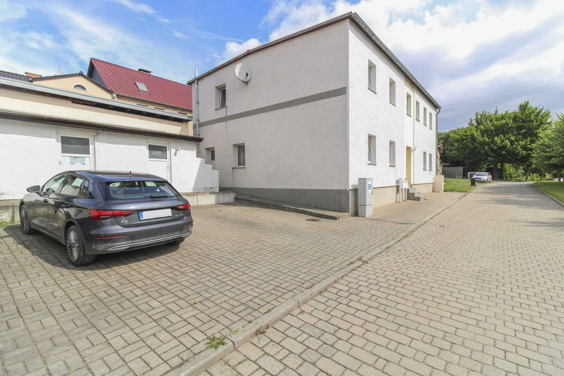 Mehrfamilienhaus zum Kauf als Kapitalanlage geeignet 160.000 € 8 Zimmer 200 m²<br/>Wohnfläche 306 m²<br/>Grundstück Klein Ammensleben Klein Ammensleben 39326