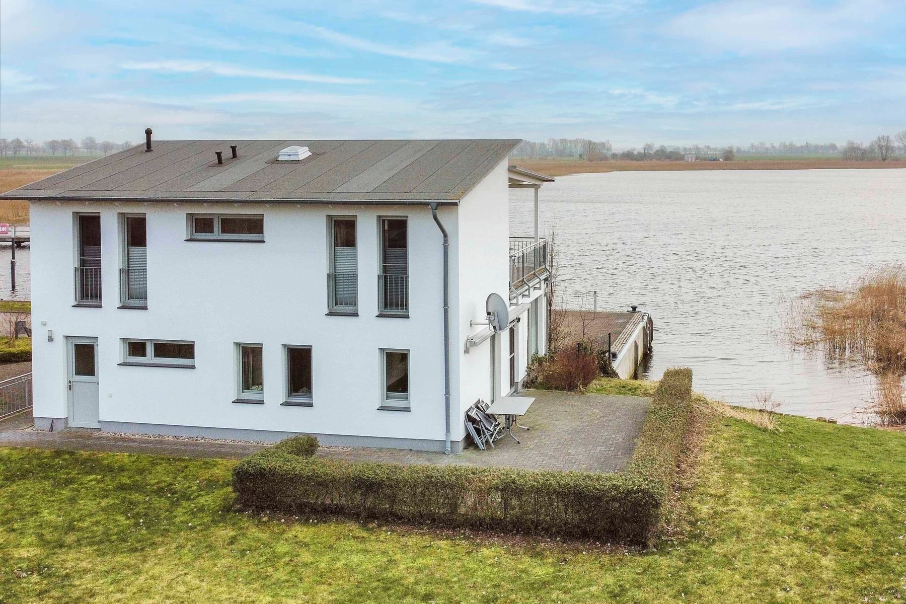 Mehrfamilienhaus zum Kauf als Kapitalanlage geeignet 1.350.000 € 6 Zimmer 159 m²<br/>Wohnfläche 1.486,2 m²<br/>Grundstück Puddemin Poseritz 18574