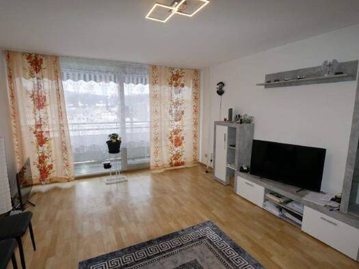 Wohnung zur Miete 480 € 2 Zimmer 62 m² 3. Geschoss frei ab 01.02.2026 Coburg 96450