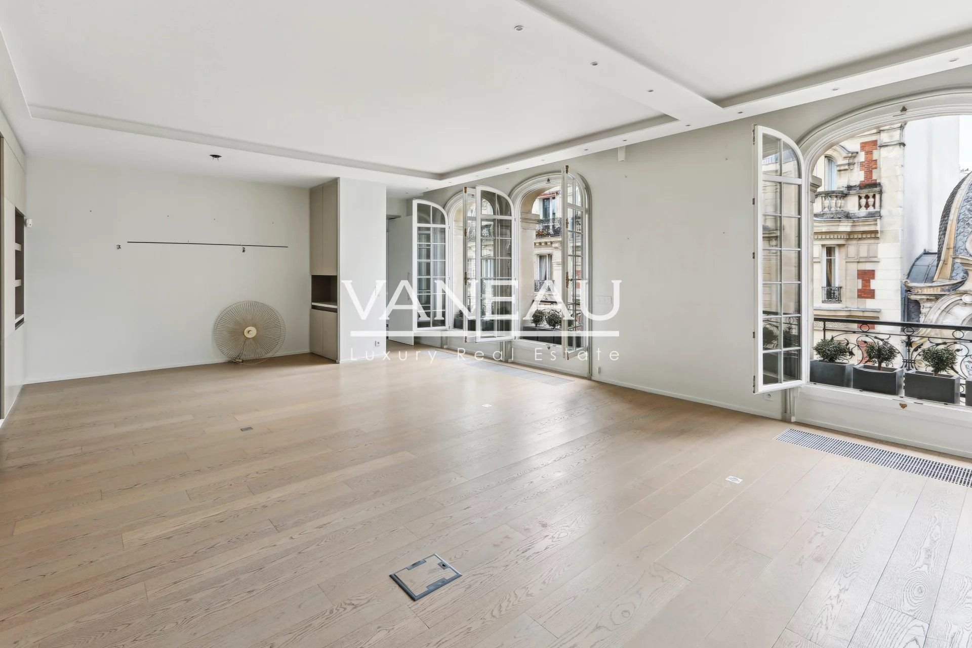 Studio zum Kauf 3.957.500 € 5 Zimmer 208,7 m²<br/>Wohnfläche 4.<br/>Geschoss Seine et Berges Paris 7ème 75007