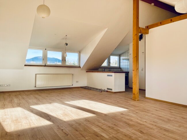 Wohnung zum Kauf 270.000 € 3 Zimmer 84 m²<br/>Wohnfläche 3.<br/>Geschoss Bollschweil Bollschweil 79283