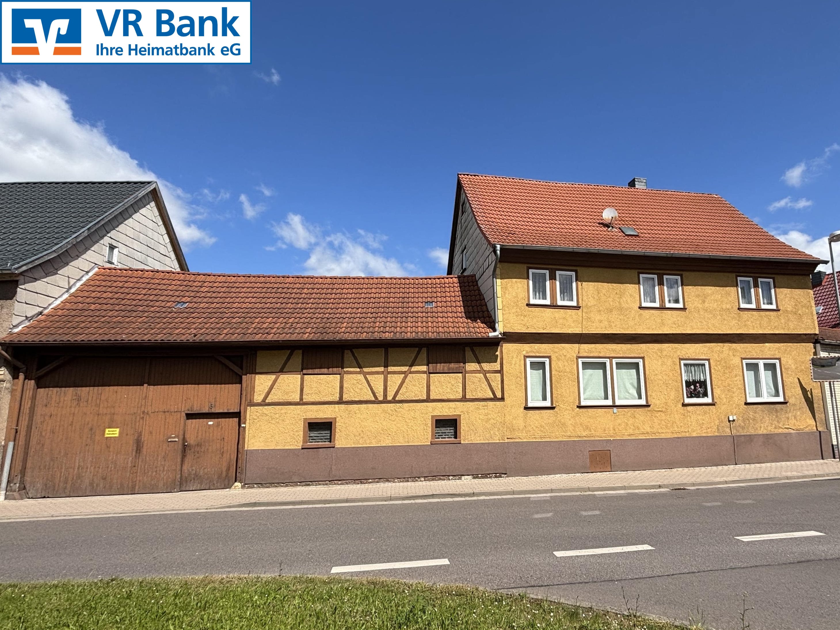 Bauernhaus zum Kauf 188.000 € 10 Zimmer 220 m²<br/>Wohnfläche 1.340 m²<br/>Grundstück ab sofort<br/>Verfügbarkeit Wechmar Drei Gleichen 99869