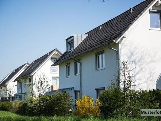 Mehrfamilienhaus zum Kauf 249.000 € 6 Zimmer 159 m² 645 m² Grundstück Hochheide Duisburg 47198