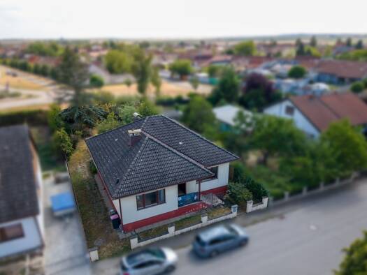 Einfamilienhaus zum Kauf 180.000 € 2,5 Zimmer 91,1 m² 433 m² Grundstück Rabensburg 2274