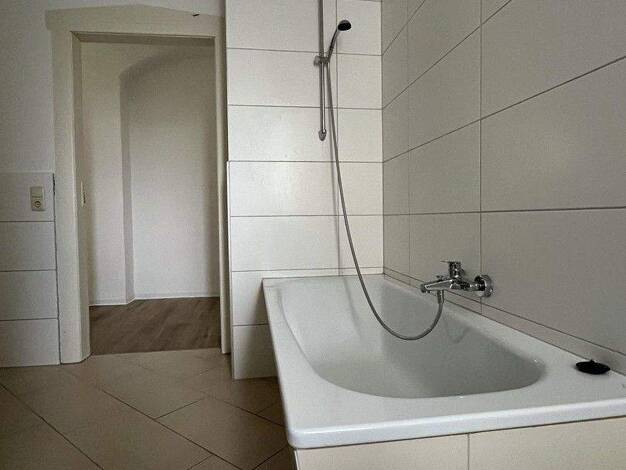 Wohnung zur Miete 800 € 4 Zimmer 133 m² EG Lassallestraße 9 Pölbitz Zwickau 08058