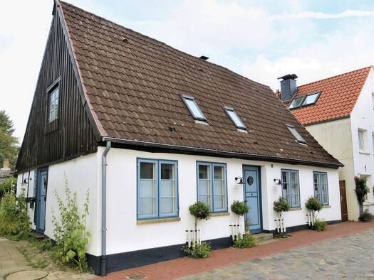 Einfamilienhaus zur Miete 950 € 2,5 Zimmer 72 m² Schleswig 24837