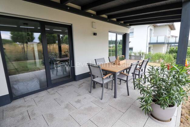 Doppelhaushälfte zur Miete 1.350 € 4 Zimmer 137,4 m² 360 m² Grundstück frei ab 01.12.2025 Roding Roding 93426