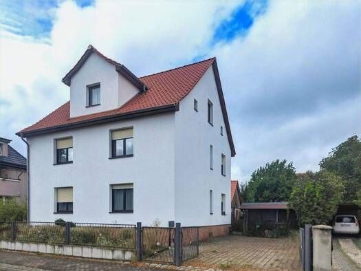 Stadthaus zum Kauf 8 Zimmer 208 m² 762 m² Grundstück frei ab 01.02.2026 Spremberg 03130