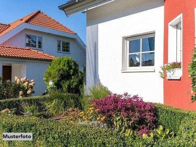 Doppelhaushälfte zum Kauf 43.001 € 1 Zimmer 91 m² 13.511 m² Grundstück Demmin 17109