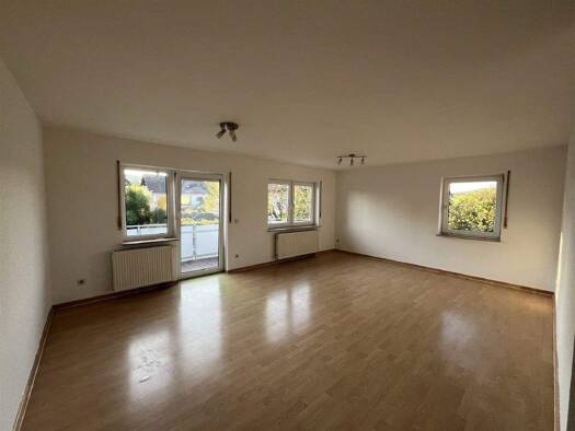 Wohnung zur Miete 752 € 4 Zimmer 94 m² 1. Geschoss Werbach 97956