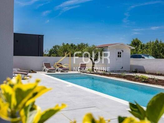 Haus zur Miete 2.500 € 4 Zimmer 139 m² Stokovci, Svetvincenat Svetvinčenat