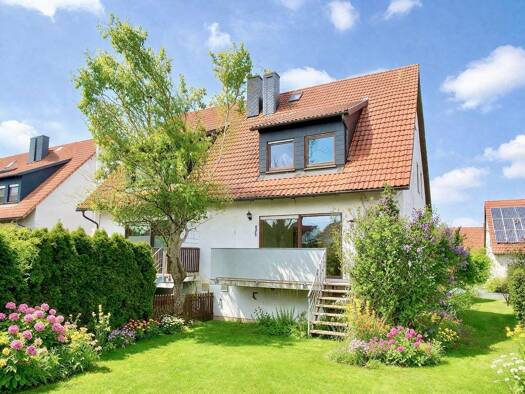 Doppelhaushälfte zum Kauf 348.000 € 5 Zimmer 128 m² 363 m² Grundstück Burkhardswalde Müglitztal 01809