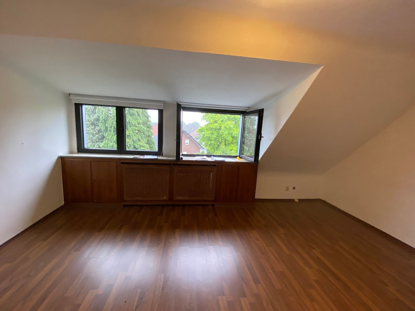 Wohnung zur Miete 335 € 1 Zimmer 42 m²<br/>Wohnfläche 2.<br/>Geschoss 01.04.2025<br/>Verfügbarkeit Konstantinstraße 258 Giesenkirchen - Mitte Mönchengladbach 41238