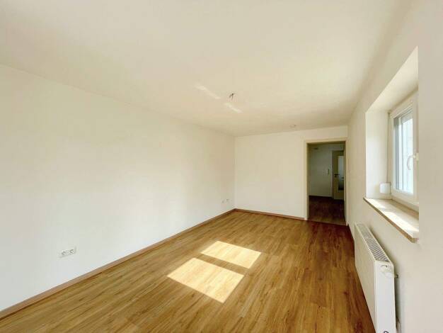 Mehrfamilienhaus zum Kauf 420.000 € 6 Zimmer 130 m² 701 m² Grundstück Osterhofen 94486