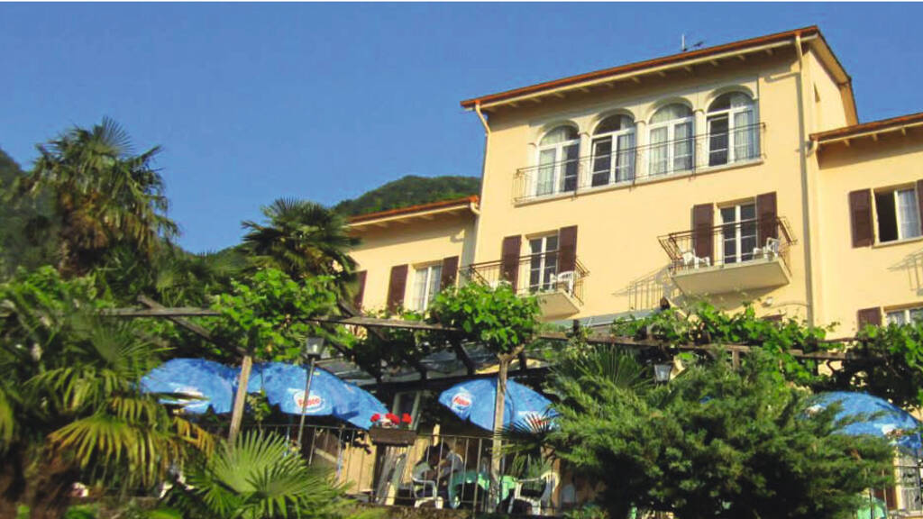 Haus zum Kauf 2.300.000 CHF 18,5 Zimmer 700 m² 3.400 m² Grundstück Pugerna 6823