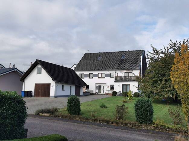 Mehrfamilienhaus zum Kauf provisionsfrei 439.000 € 11 Zimmer 311 m² 1.432 m² Grundstück Mastershausen 56869
