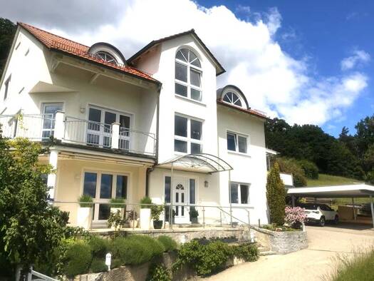 Maisonette zur Miete 2.100 € 3,5 Zimmer 190 m² 1. Geschoss frei ab 01.12.2025 Amberg 92224