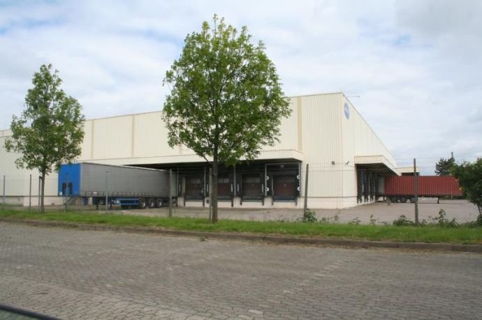 Halle/Industriefläche zur Miete 7.450 m²<br/>Lagerfläche Brink-Hafen Hannover 30179