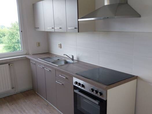 Wohnung zur Miete 487 € 4 Zimmer 81,2 m² 2. Geschoss frei ab sofort Ernst-Thälmann-Straße 16 Ostrau 04749