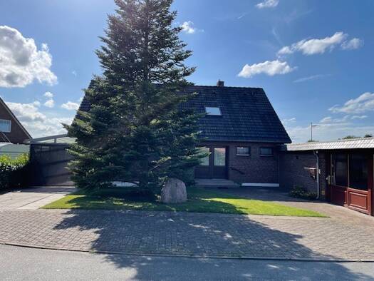 Mehrfamilienhaus zum Kauf 425.000 € 5,5 Zimmer 300 m² 800 m² Grundstück Niesgrau 24395