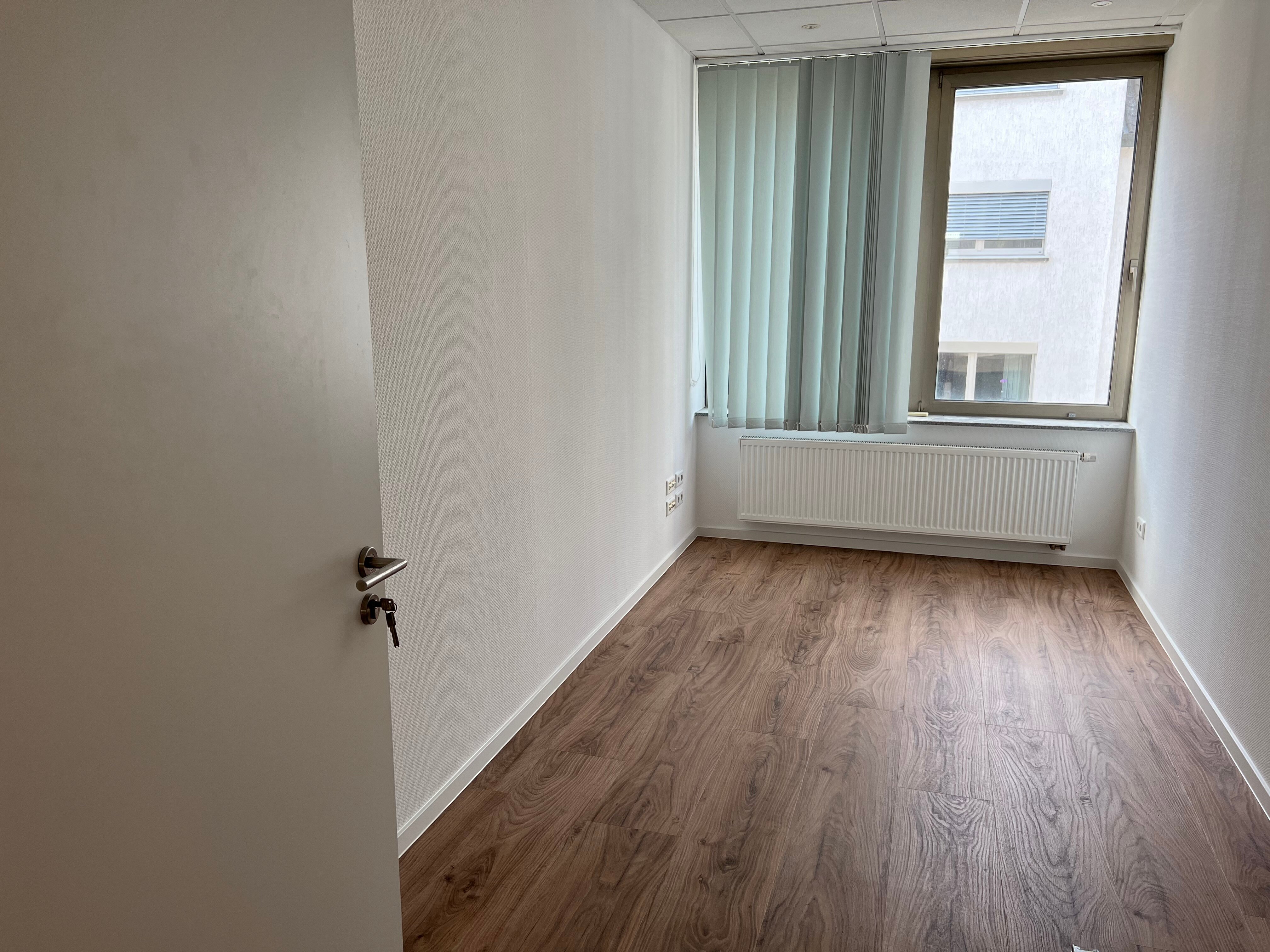 Bürofläche zur Miete provisionsfrei 450 € 1 Zimmer 15 m²<br/>Bürofläche Neuhäuser Str. 11 Paderborn - Kernstadt Paderborn 33102