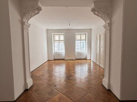 Wohnung zur Miete 15,55 € 5 Zimmer 141,5 m² frei ab sofort Sankt Leonhard Graz 8010