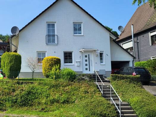 Einfamilienhaus zum Kauf provisionsfrei 359.000 € 5 Zimmer 112 m² 374 m² Grundstück Lantenbach Gummersbach 51647