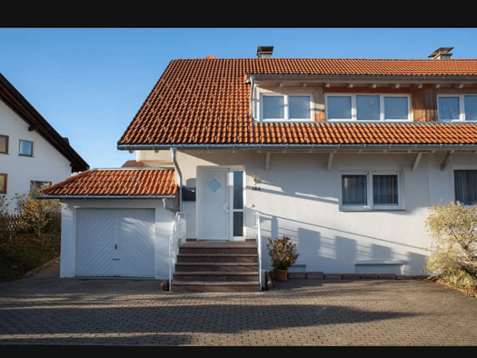 Doppelhaushälfte zur Miete 1.600 € 5,5 Zimmer 193 m² 342 m² Grundstück frei ab 01.11.2026 Birkendorf Ühlingen-Birkendorf 79777