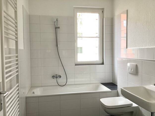 Wohnung zur Miete 321 € 2 Zimmer 50,2 m² frei ab 25.09.2026 Luxemburgstraße 1 Cracau Magdeburg 39114