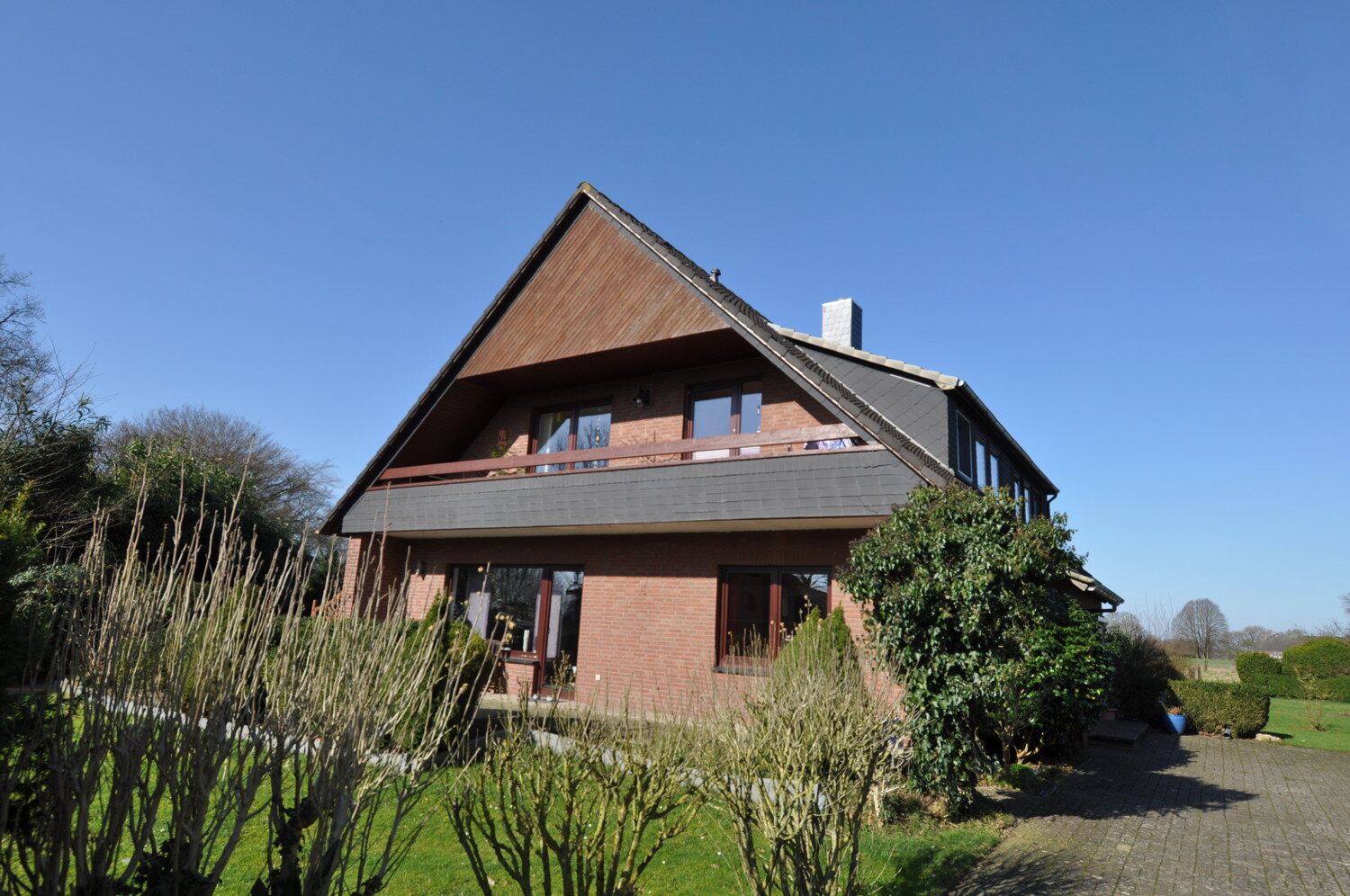 Mehrfamilienhaus zum Kauf 330.000 € 8 Zimmer 265 m²<br/>Wohnfläche 5.609 m²<br/>Grundstück Grüppenbühren I Ganderkesee 27777