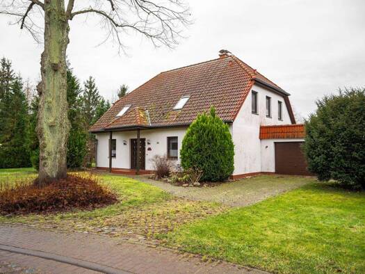 Einfamilienhaus zum Kauf 286.000 € 4 Zimmer 195 m² 1.332 m² Grundstück Groß Bünzow Klein Bünzow 17390