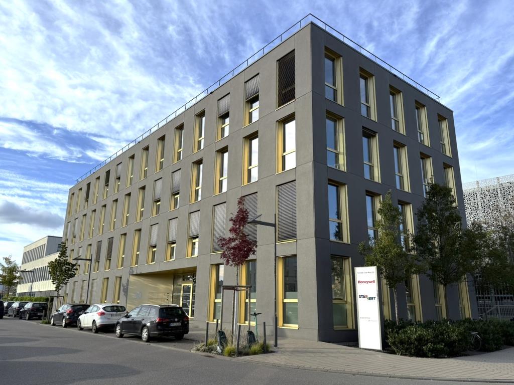 Bürofläche zur Miete 16,90 € 697 m²<br/>Bürofläche ab 340 m²<br/>Teilbarkeit Neuostheim - Süd Mannheim 68163