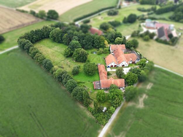 Einfamilienhaus zum Kauf 986.000 € 25 Zimmer 860,7 m² 20.076 m² Grundstück Kleekamp Borgholzhausen 33829