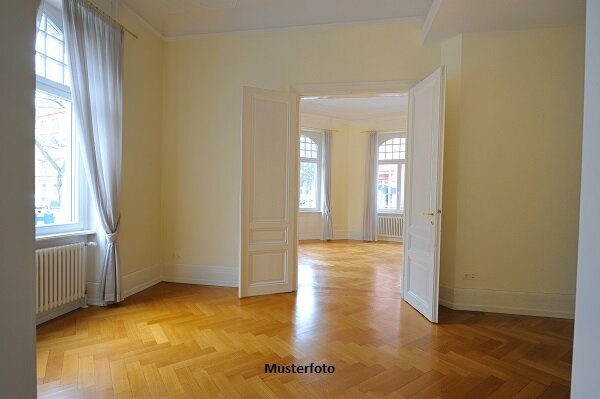 Wohnung zum Kauf 111.000 € 2 Zimmer 48 m²<br/>Wohnfläche Innenstadt Coburg 96450