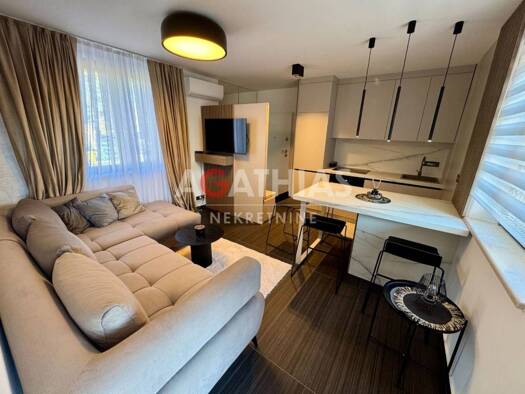 Wohnung zur Miete 1.500 € 2 Zimmer 48 m² 2 Geschosse Poreč 52440