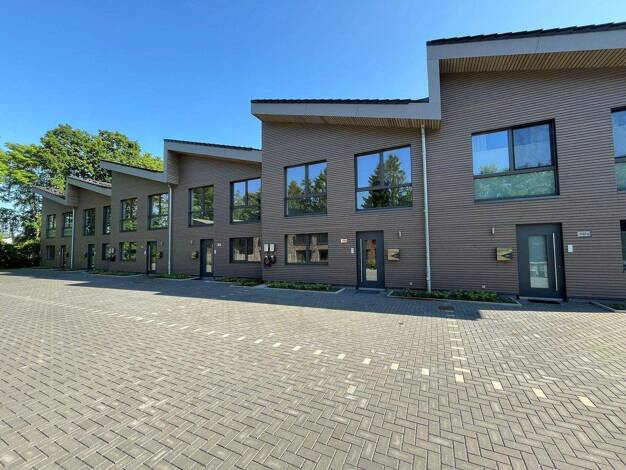 Reihenmittelhaus zum Kauf - Erstbezug provisionsfrei 599.000 € 5 Zimmer 149 m² 250 m² Grundstück Datumer Chaussee 233 j Pinneberg 25421