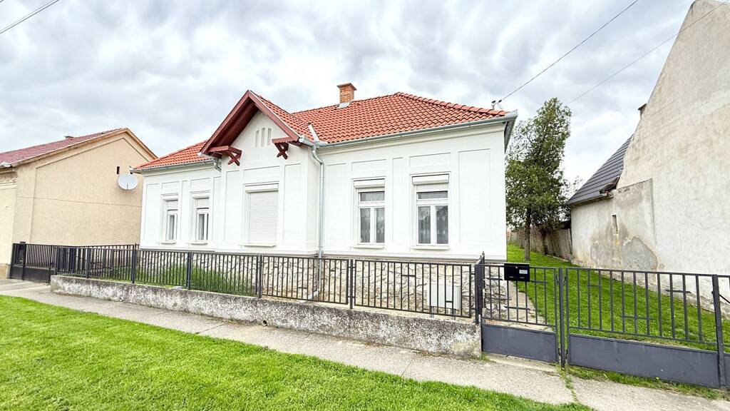 Haus zum Kauf provisionsfrei 150.000 € 4 Zimmer 125 m² 3.161 m² Grundstück Hobol 7971