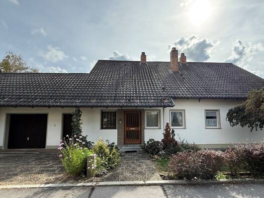 Einfamilienhaus zum Kauf 455.000 € 7 Zimmer 245 m² 1.143 m² Grundstück Burglengenfeld Burglengenfeld 93133