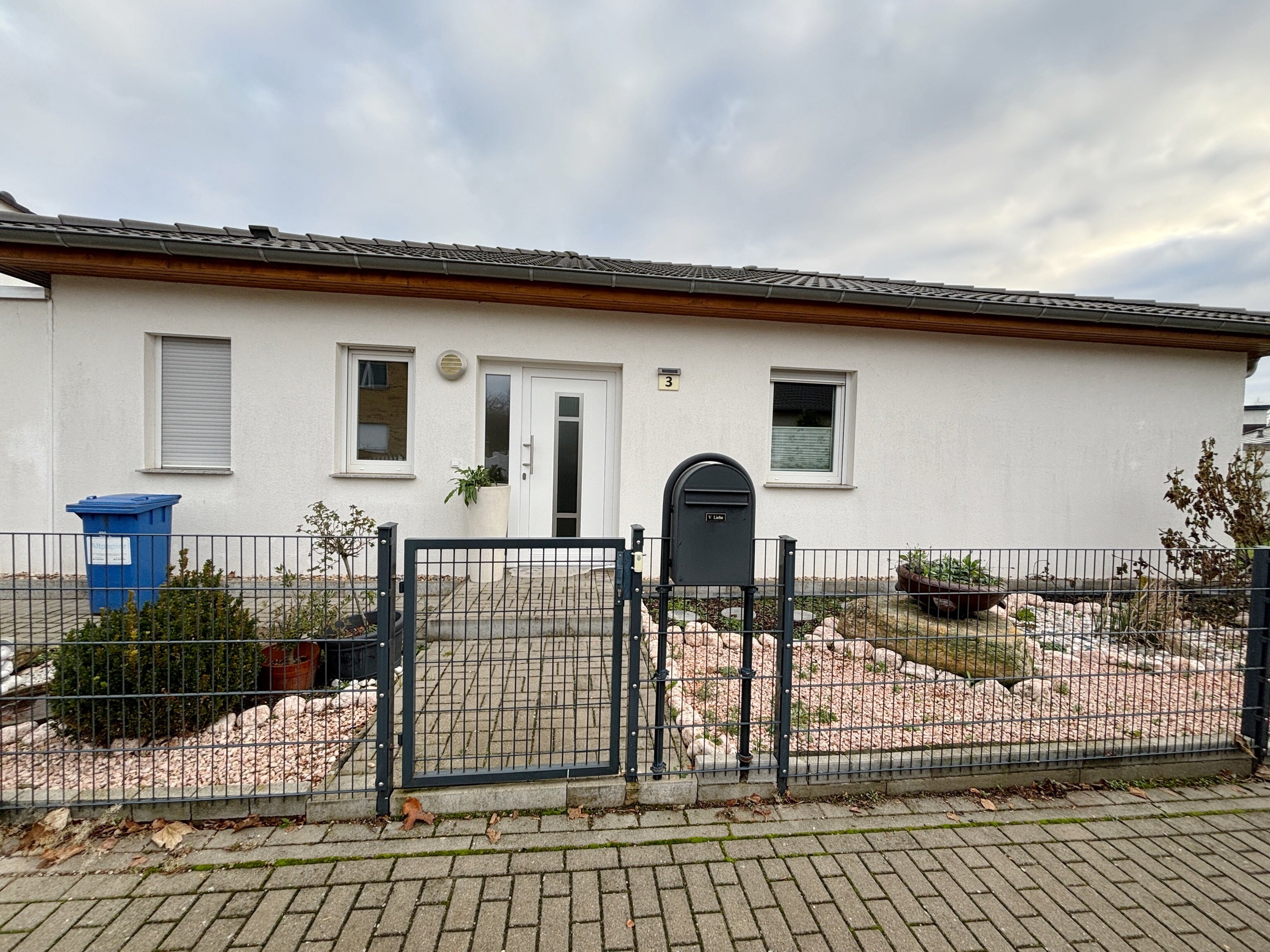 Einfamilienhaus zum Kauf 399.000 € 3 Zimmer 115 m²<br/>Wohnfläche ab sofort<br/>Verfügbarkeit Düppler Grund 3 Gneisenauring Magdeburg 39130