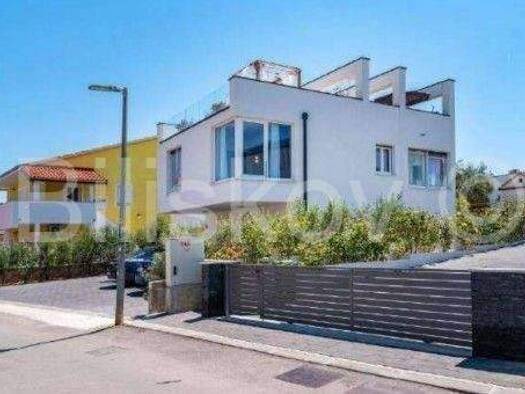 Haus zum Kauf 949.000 € 8 Zimmer 200 m² Okrug Donji