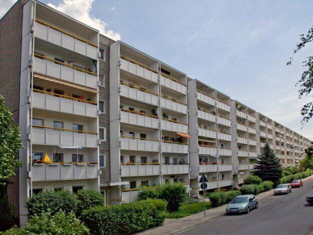 Wohnung zur Miete nur mit Wohnberechtigungsschein 440 € 2 Zimmer 49,5 m² 4. Geschoss frei ab 23.09.2026 Löwenhainer Straße 14 Tolkewitz/Seidnitz-Nord Ortsamtsbereich Blasewitz 01279