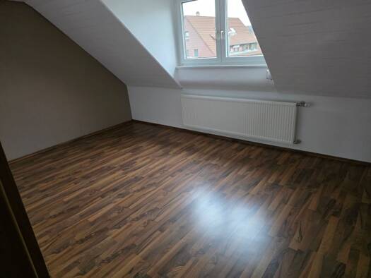 Wohnung zur Miete 800 € 3 Zimmer 51 m² Geschoss 2/3 frei ab 01.12.2025 Gerlingen 70839