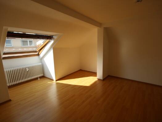 Studio zur Miete 350 € 1 Zimmer 29 m² 3. Geschoss Heddernheim Frankfurt am Main 60439
