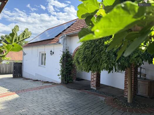 Haus zum Kauf 439.000 € 9 Zimmer 290 m² 1.633 m² Grundstück Eltendorf 7562